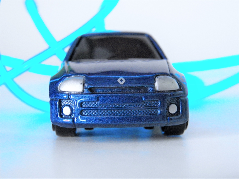 Illustration for article titled LaLD Car Week Maisto Renault Clio V6 1:64